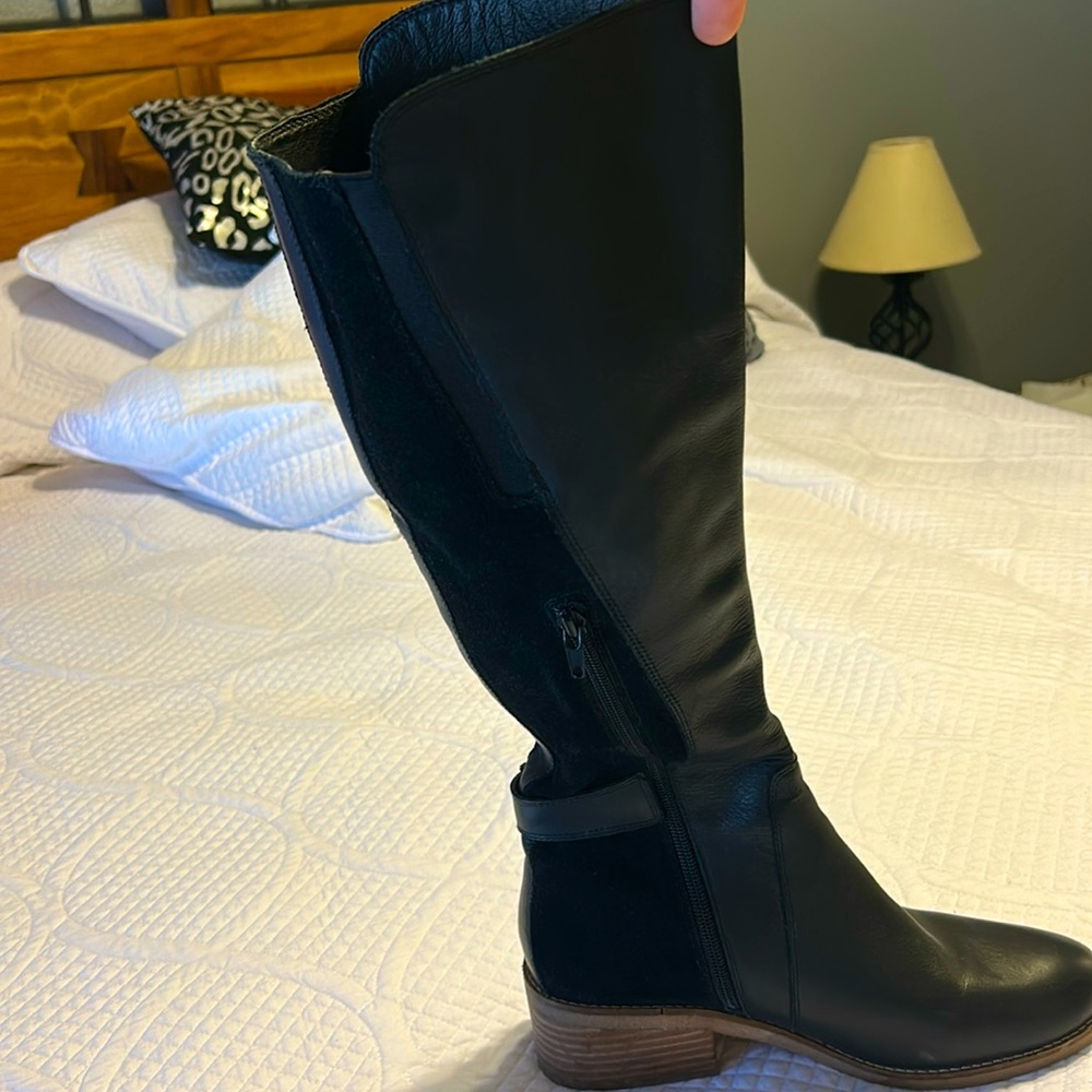 Lucky Brand black riding style boots!